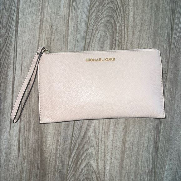 Michael Kors Soft Pink Wristlet Clutch - Picture 1 of 3